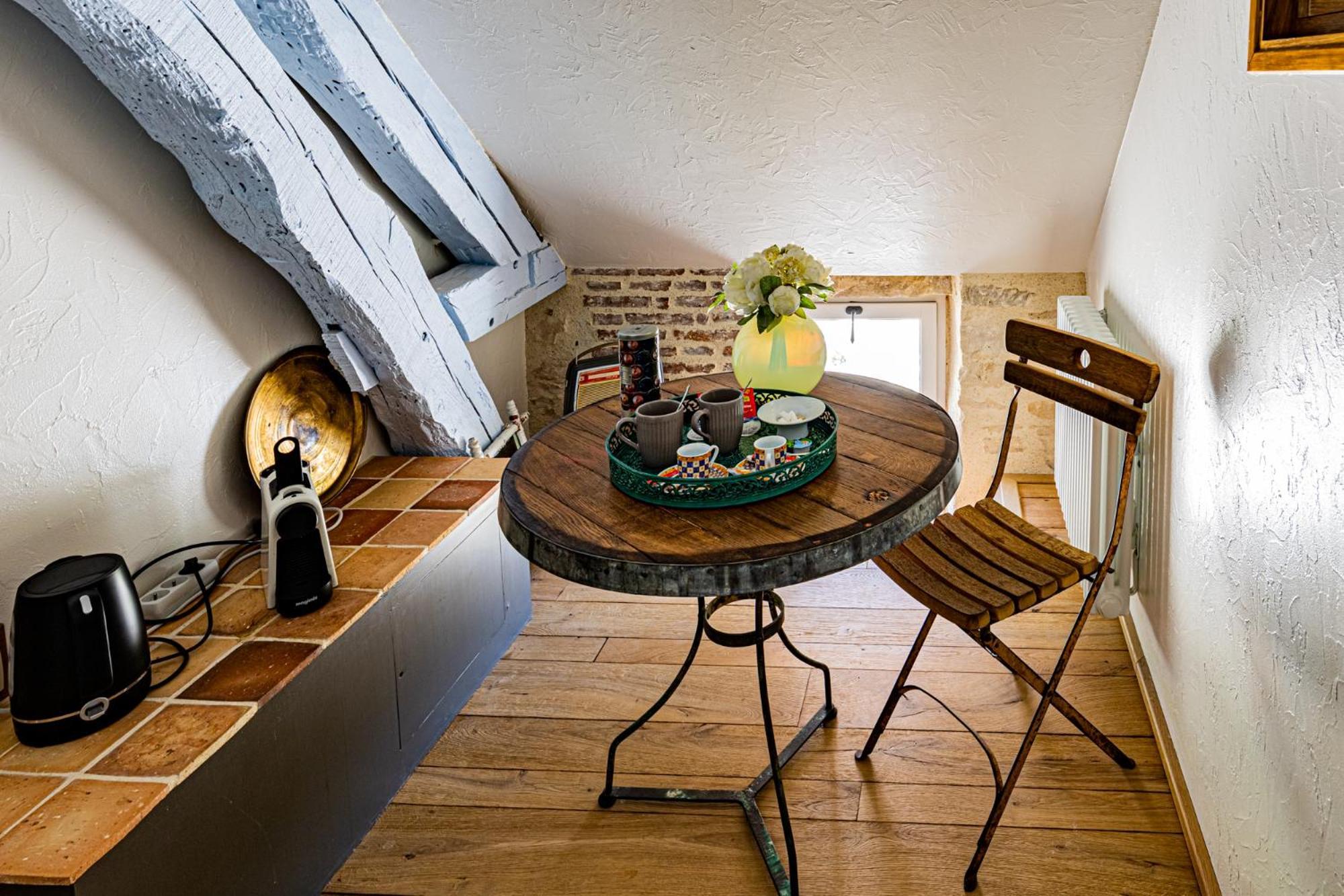 Le Domaine Des Carriers Bed & Breakfast Chevroches Ruang foto