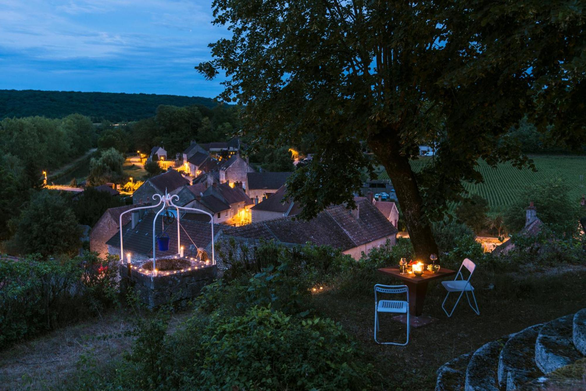 Le Domaine Des Carriers Bed & Breakfast Chevroches Bagian luar foto